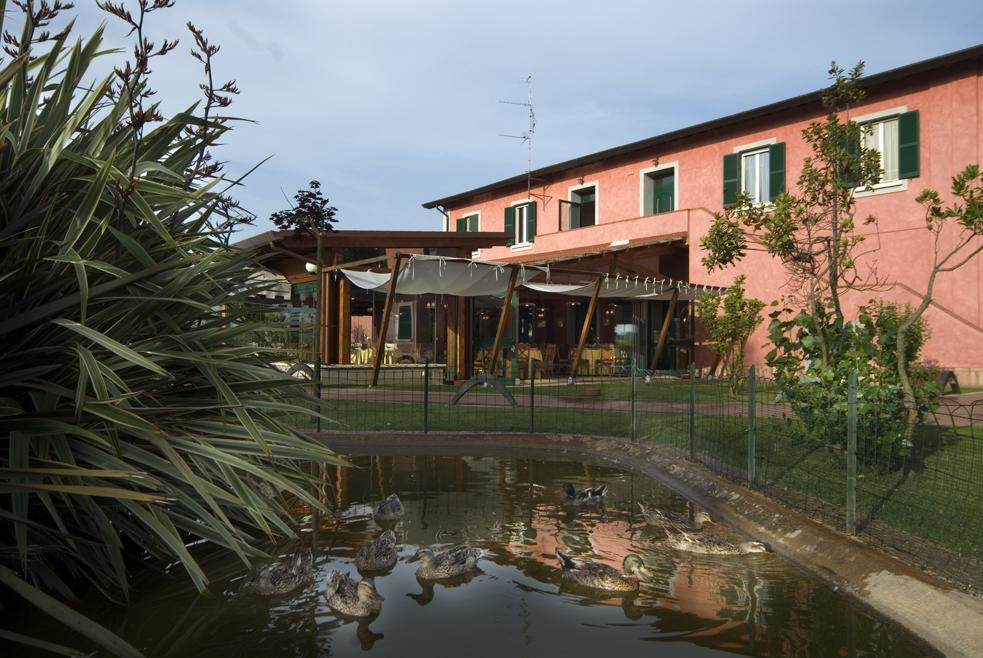 Il Casale Corte Rossa Latina Exteriér fotografie